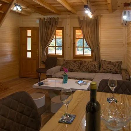 Arielove Kolibe Chalet *