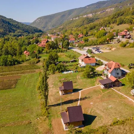 Arielove Kolibe * Mokra Gora